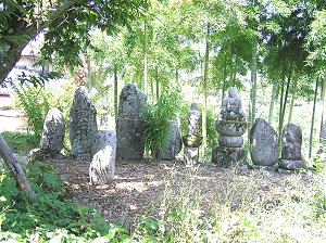 衆生院跡の石仏類