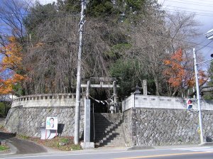 春日神社入口（写真１）